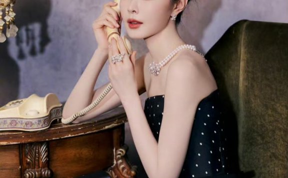 宋轶赫本风长裙穿搭,温婉动人