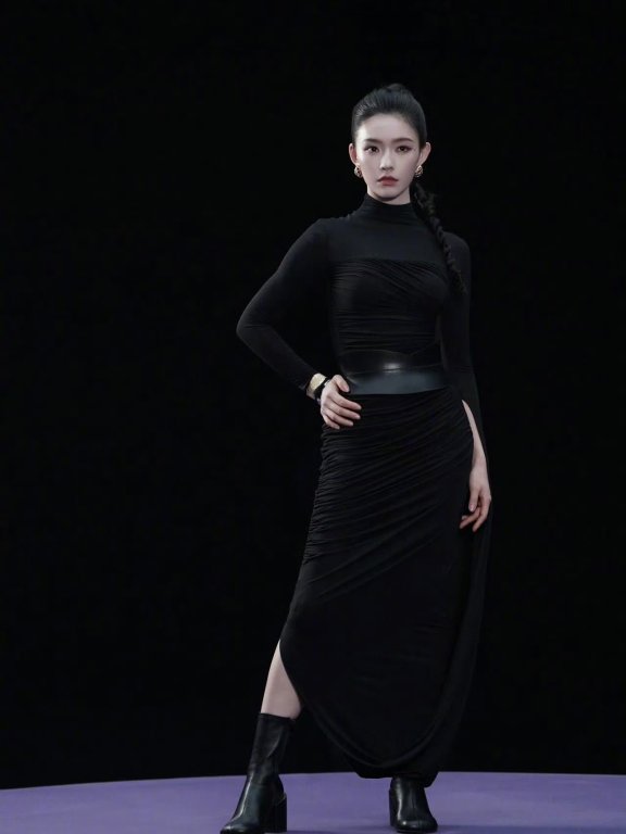 林允黑色紧身裙身材好曼妙