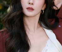 杨幂靓丽写真超妩媚!肤白貌美大长腿魔鬼身材性感火辣