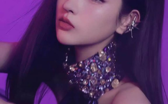 王玉雯四天四种风格，造型随意切