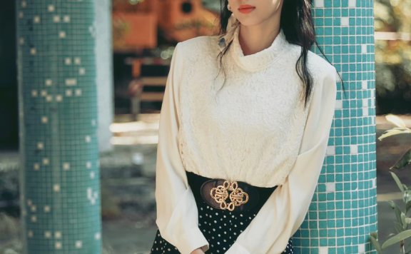 周也《你好1983》：教科书级80年代复古穿搭