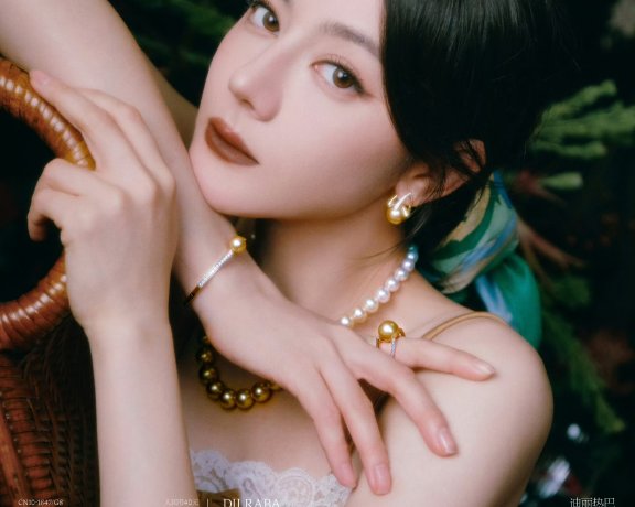 迪丽热巴2026年3月《Marie Claire NOW》春季刊大片