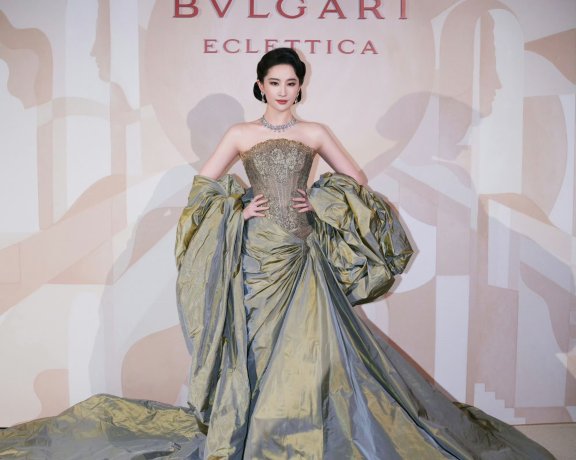 刘亦菲：以东方气韵，驭礼服锋芒，礼服造型精选